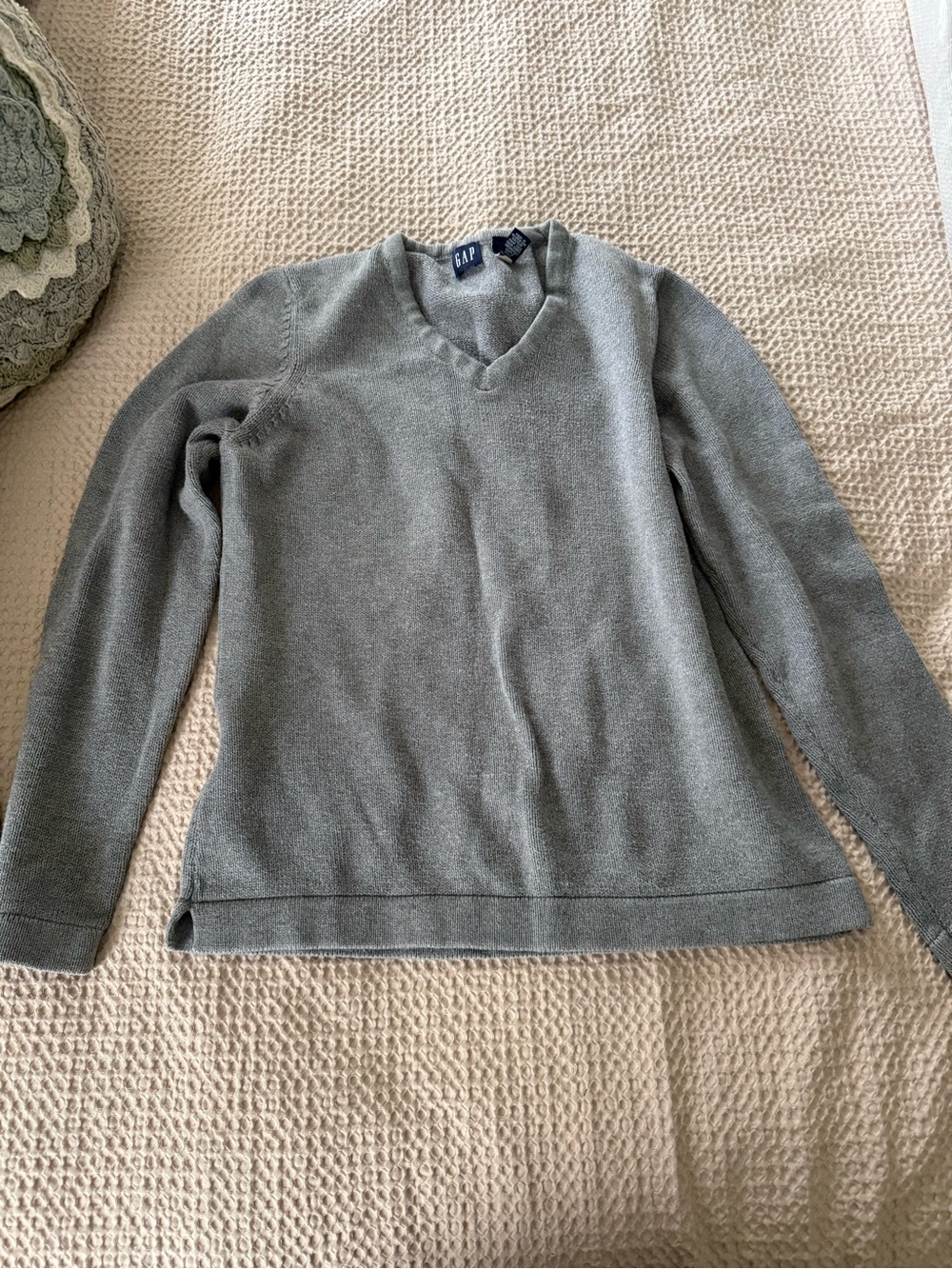 GAP mens Gray V-Neck Sweater